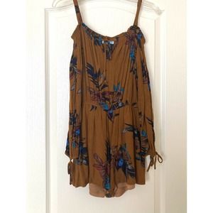 She + Sky Multicolored Floral Romper Size M